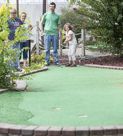 Golf Croppe Miniature Golf Course | Beech Bend Amusement Park - Bowling Green, KY