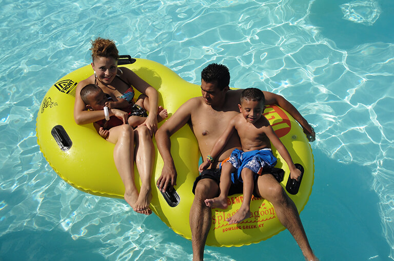 Lazy River at Splash Lagoon | Beech Bend Amusement Park - Bowling Green, KY